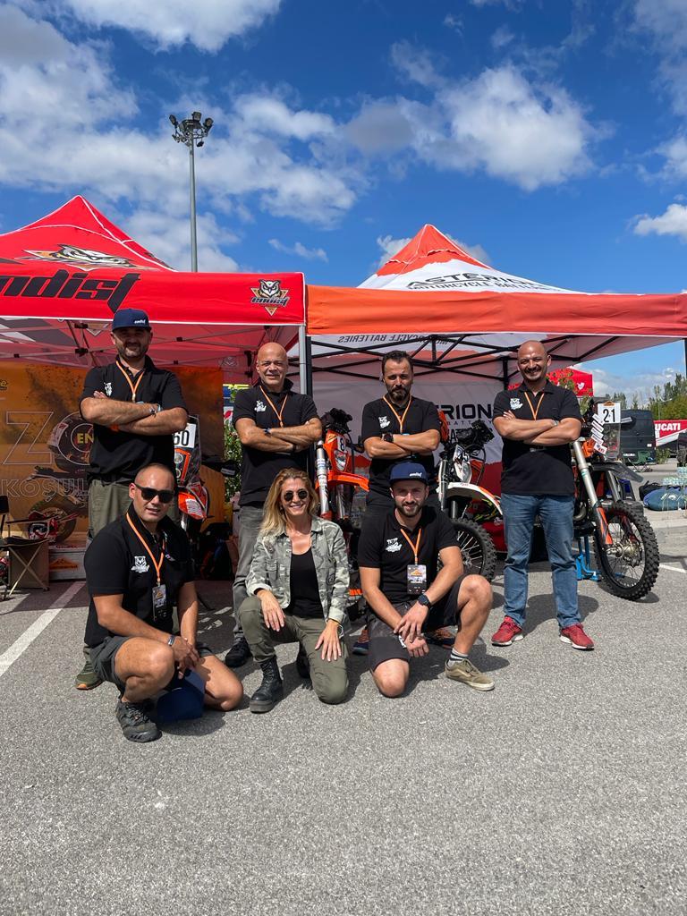 Enduro İstanbul paddock takım fotoğrafı