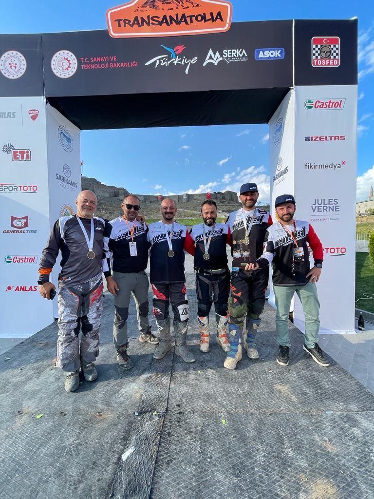 Enduro İstanbul takım fotoğrafı